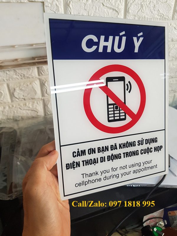 Biển cấm sử dụng điện thoại